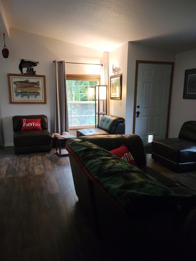A Relaxing Getaway-A Backwoods Cabin Solduc River Beaver Exterior photo